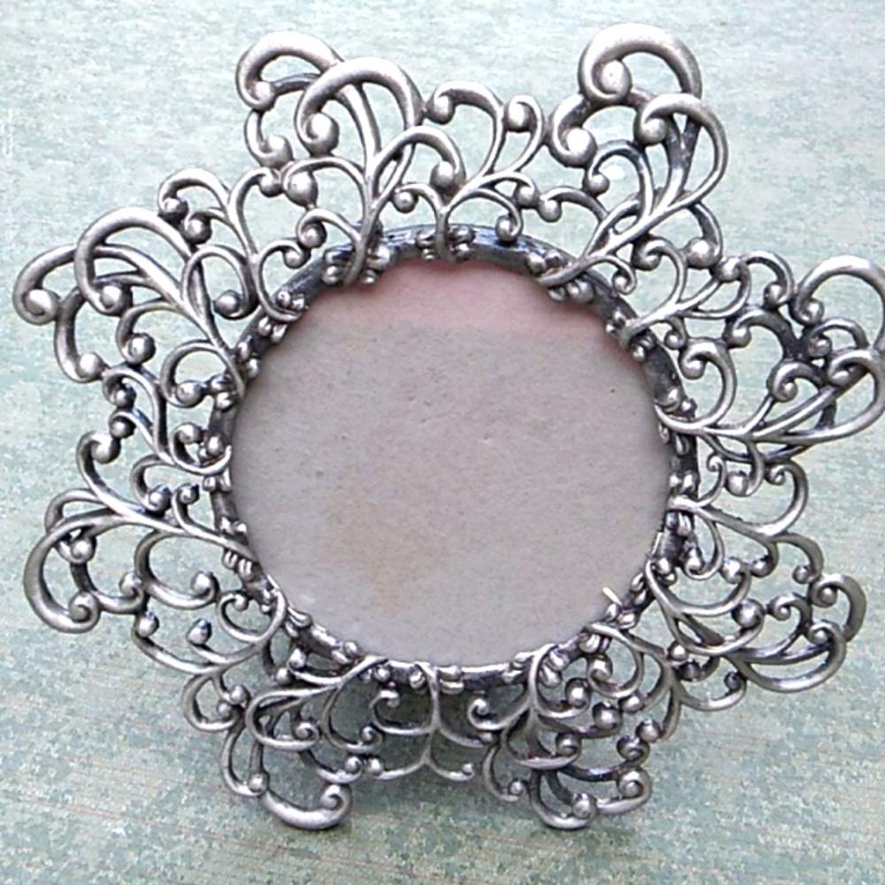 Metal  Russ Silver Frame